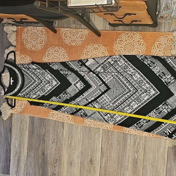 Studio One Black and White Geometric Maxi Dress - Picture 7 of 9